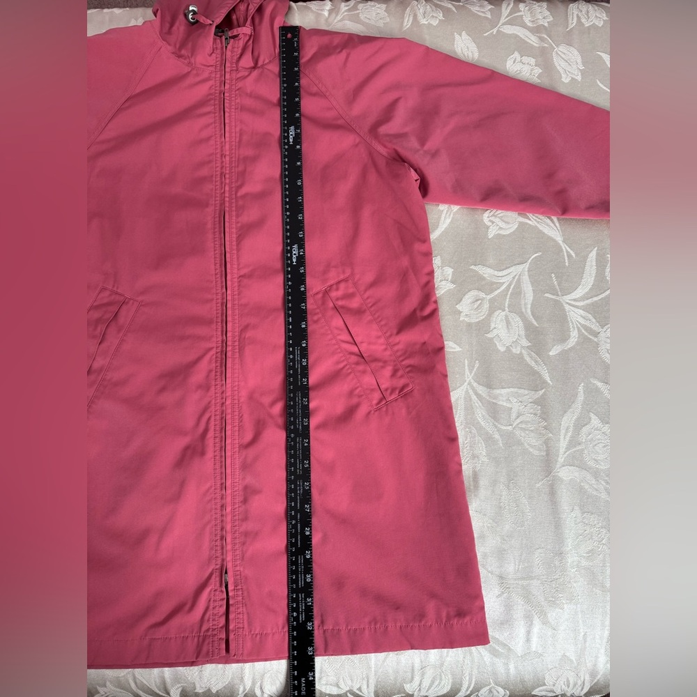 L.L. Bean Lightweight Jacket - Picture 15 of 15